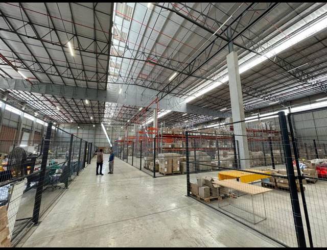 INDUSTRIAL PROPERTY TO RENT IN SAMRAND BUSINESS PARK